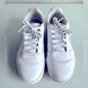 Puma Carina Sneaker size 9.5